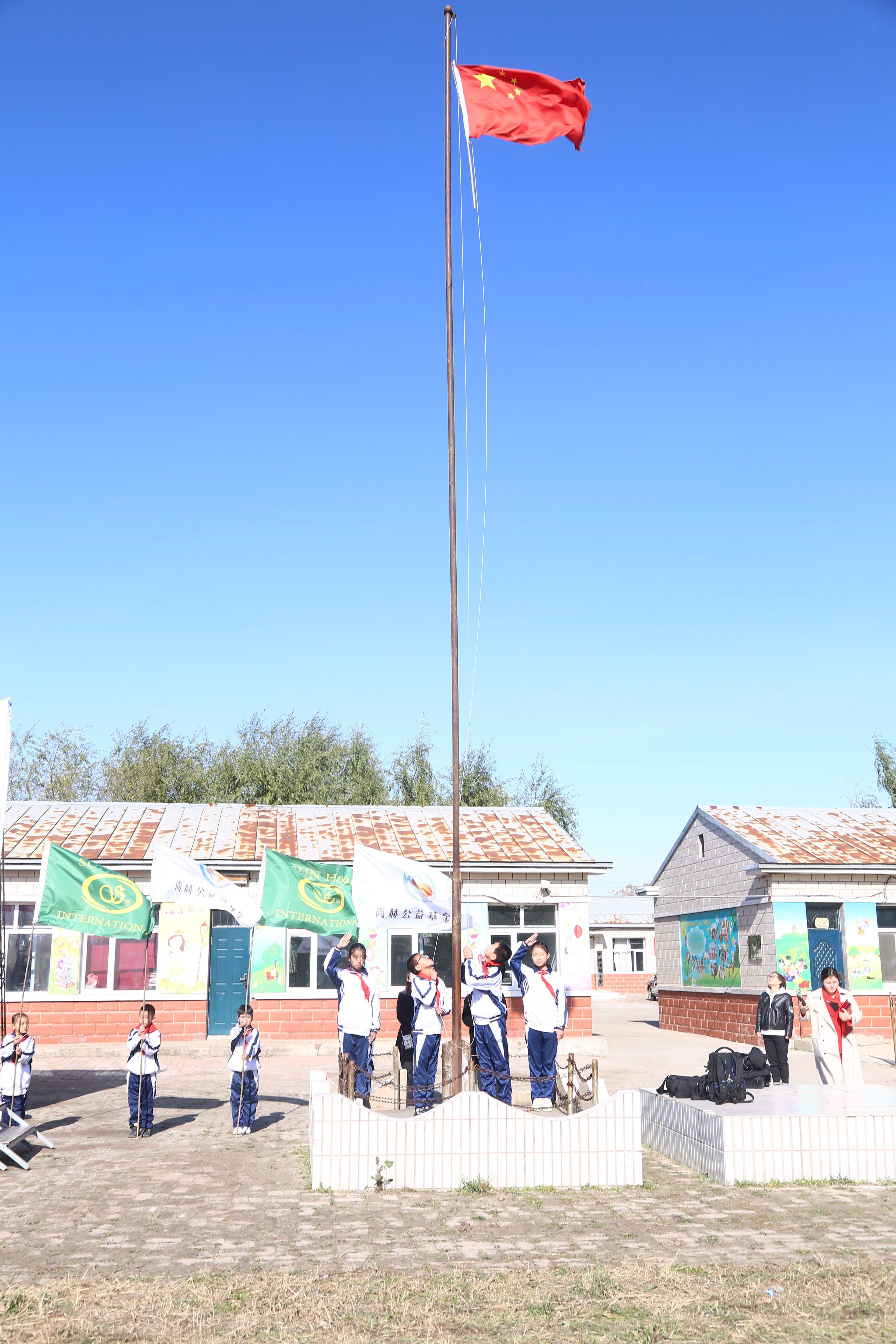 第194所 杜尔伯特蒙古族自治县铁东mk体育（mksports集团）股份公司徐超小学