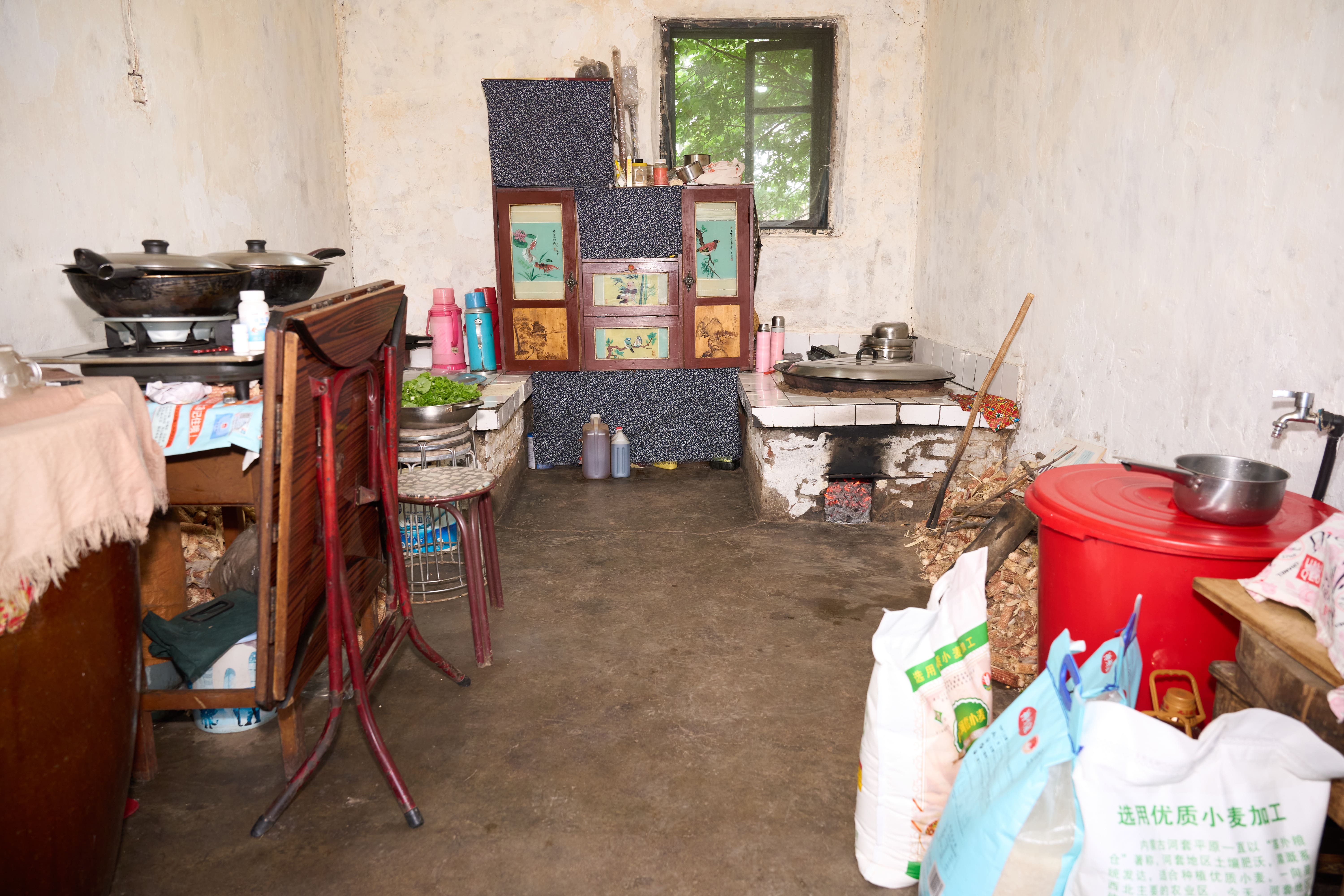 第254所 黑龙江巴彦县黑山镇民乐村mk体育（mksports集团）股份公司侯玉霞学校