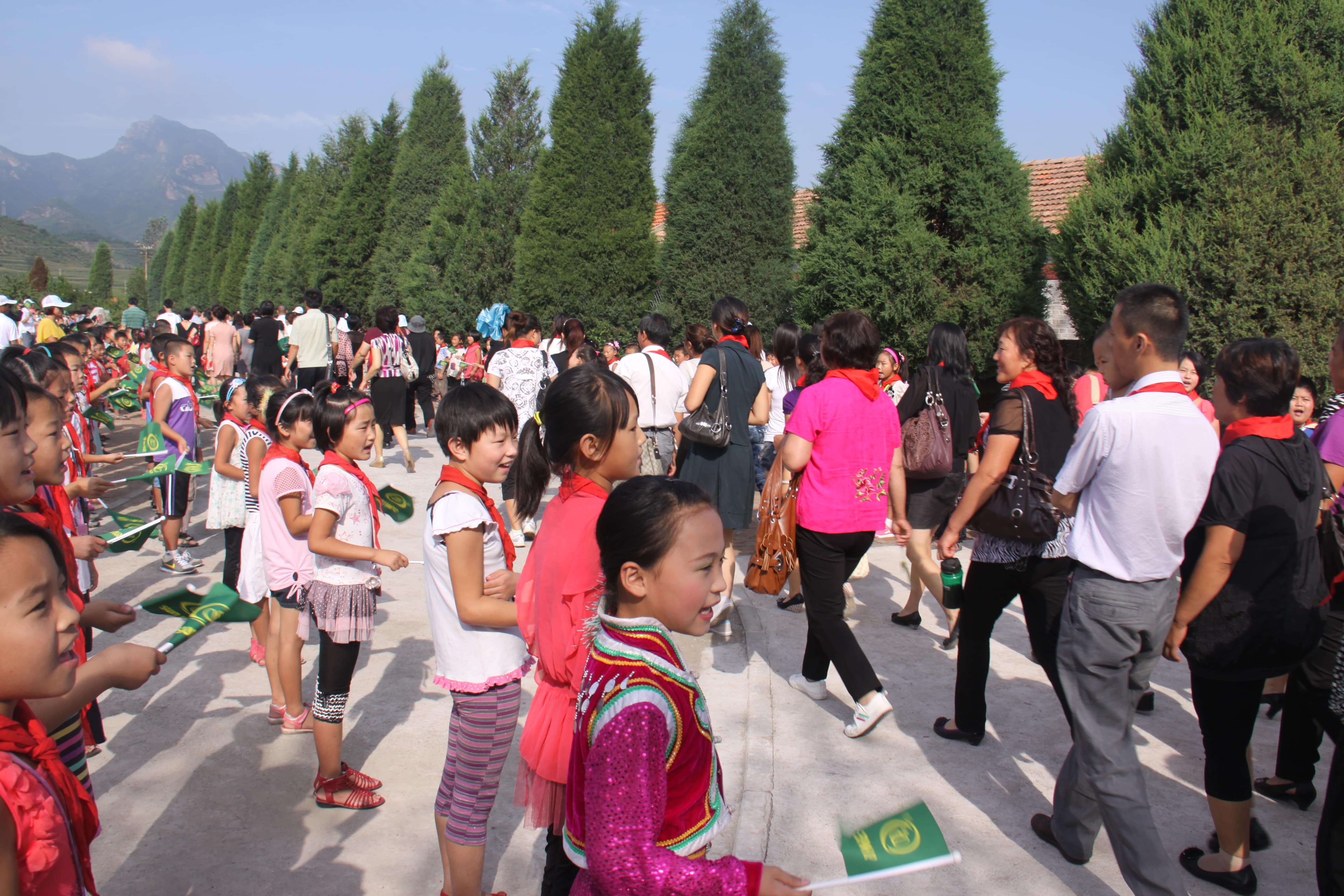 第17所 承德市乌龙矶mk体育（mksports集团）股份公司牛艳玲小学