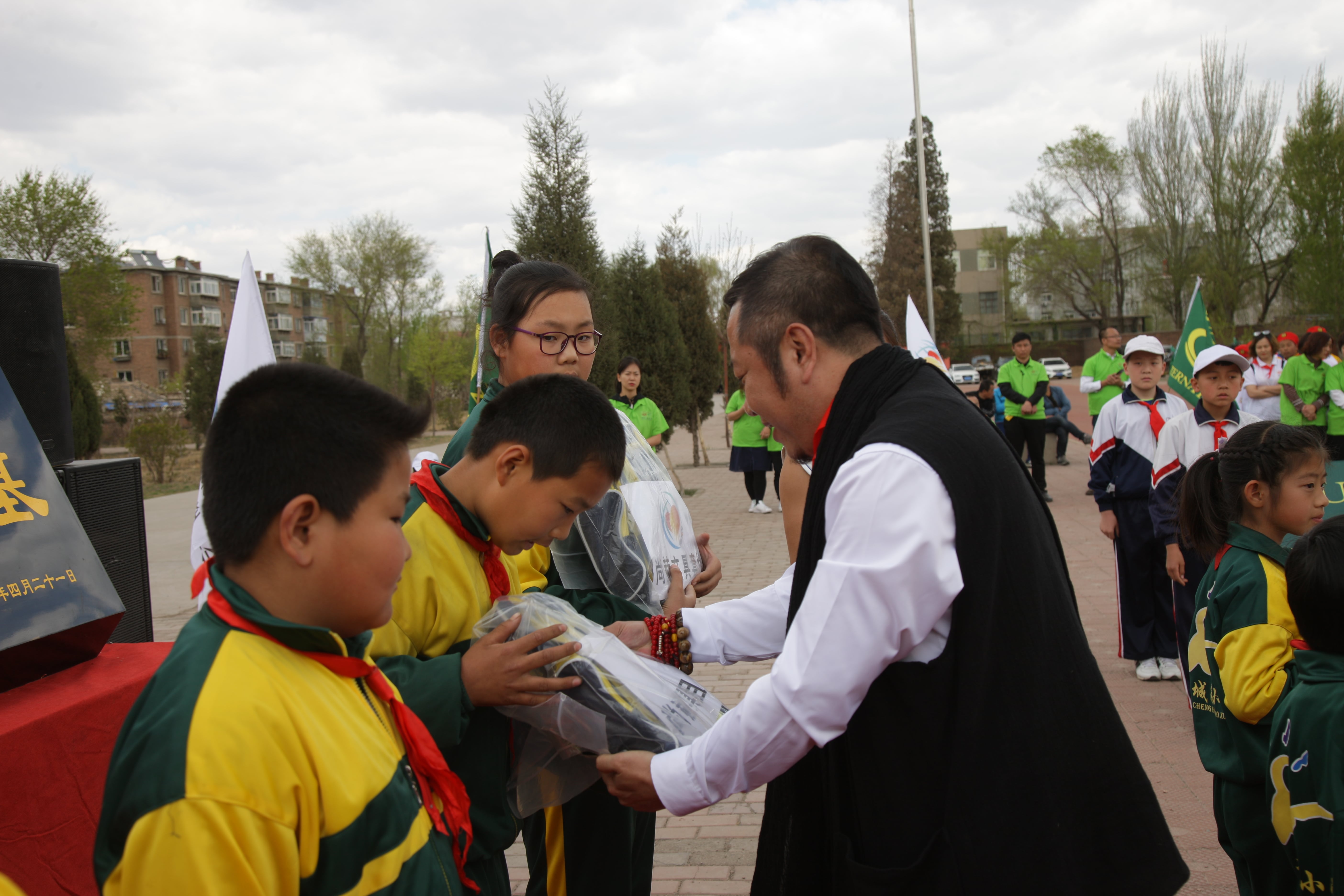 第86所  辽宁省阜新市太平区建业mk体育（mksports集团）股份公司苗鑫小学